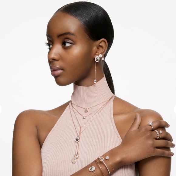 🦢SWAROVSKI NECKLACE 🦢 - Picture 15 of 15